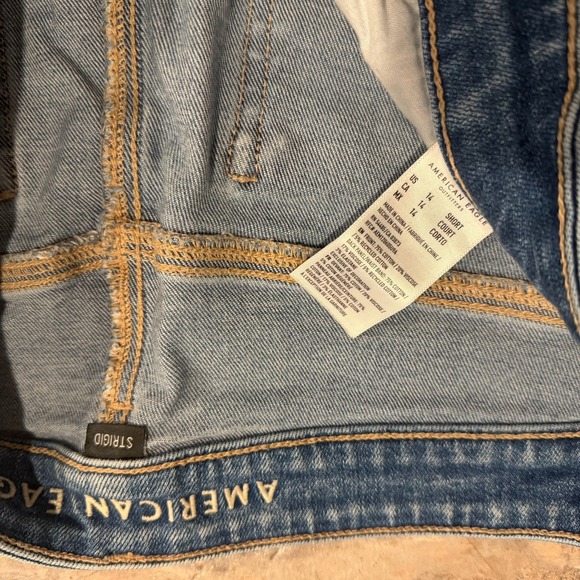 American Eagle Jeans Women's 14 Short Strigid Mom Jean Denim Distressed Stretch - Picture 3 of 6